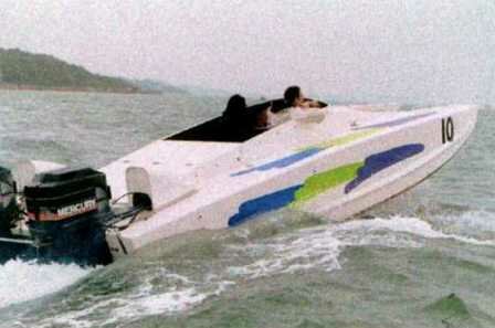 Express - 4litre Twin Engine Catamaran
